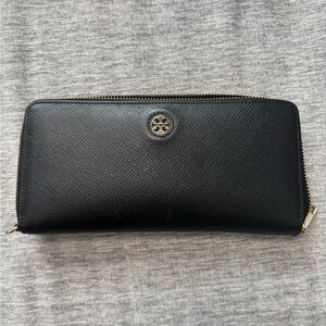 Tory Burch Black Leather wallet